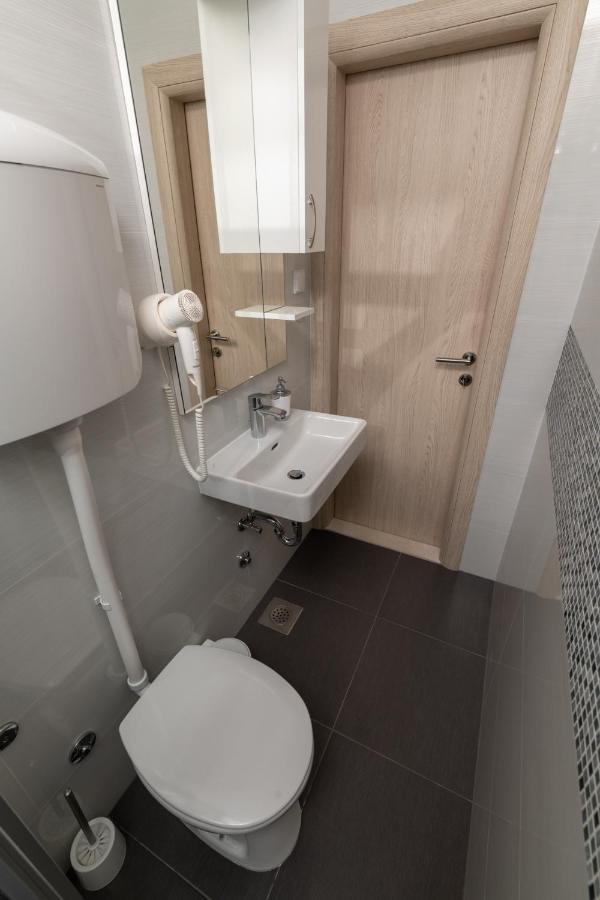 Studio Apartment Boksic Mlini Exterior photo